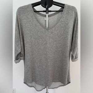 Tresics | Gray 3/4 Sleeve High-Low T-Shirt | Size Large